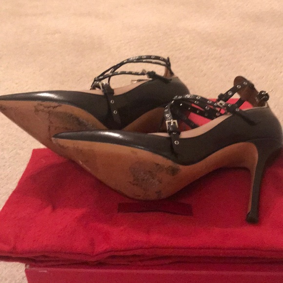 Authentic Valentino Pumps - Picture 3 of 8